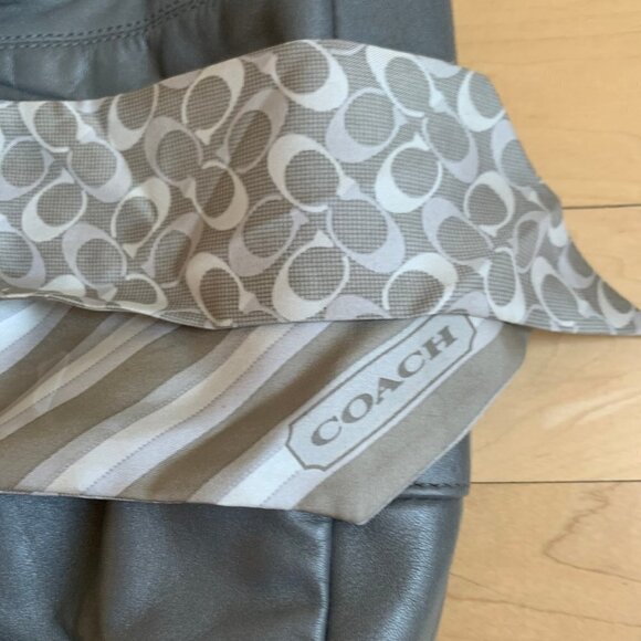 𝅺COACH Gray Pleated Leather "Ashley" Bag w/Scarf - Picture 10 of 10
